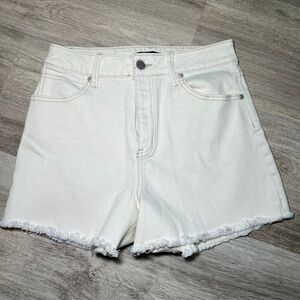 Sincerely Jules white denim shorts size 7‎